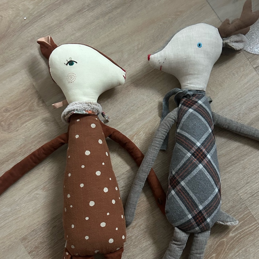 Maileg Sleepy Wakey Reindeer Pair - Picture 4 of 4